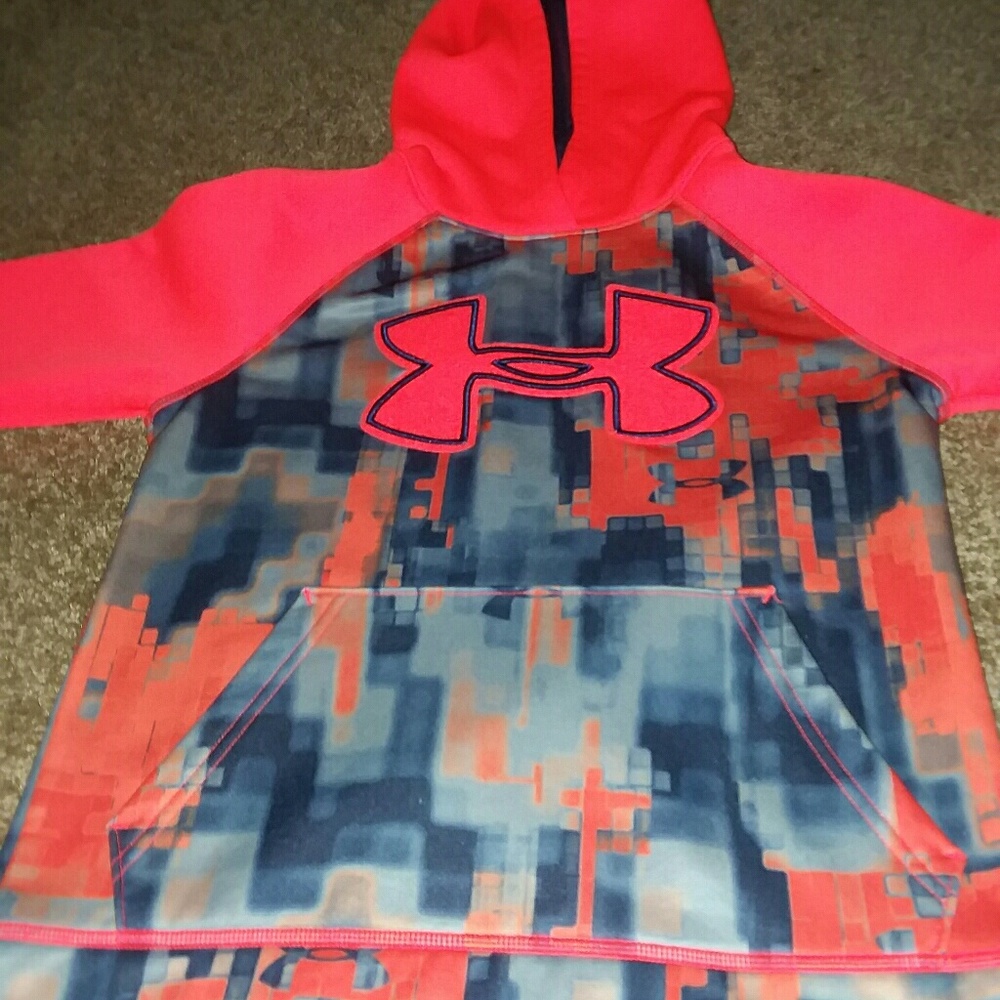 Under Armour pull over hoodie